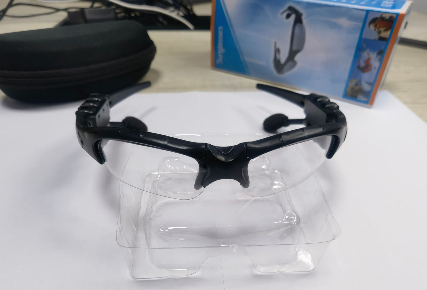 Bluetooth polarized riding glasses