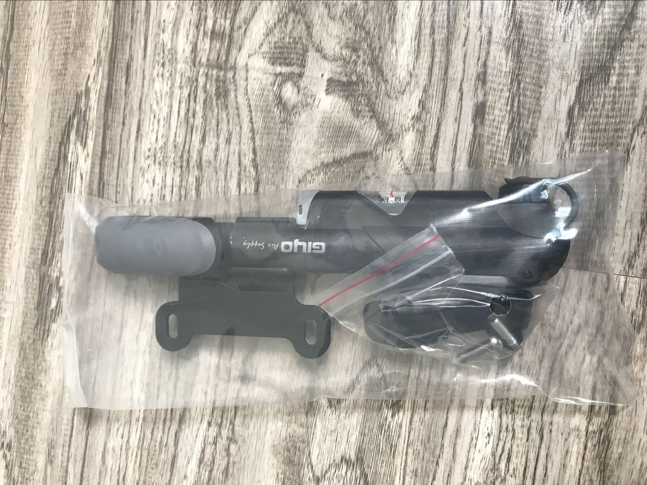 Portable mini air pump