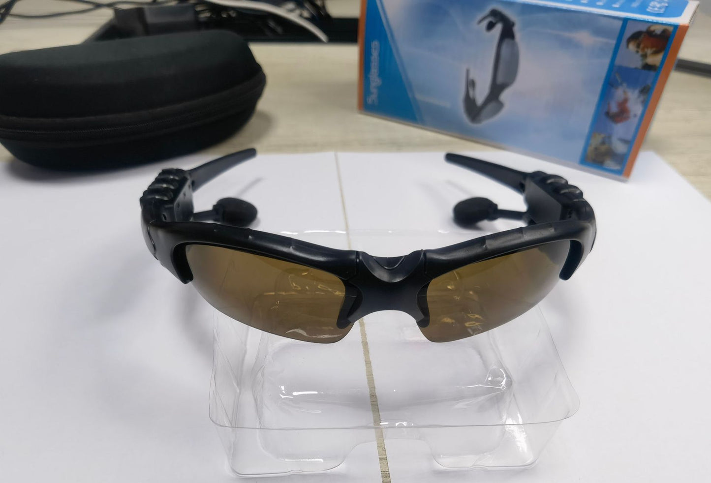 Bluetooth polarized riding glasses